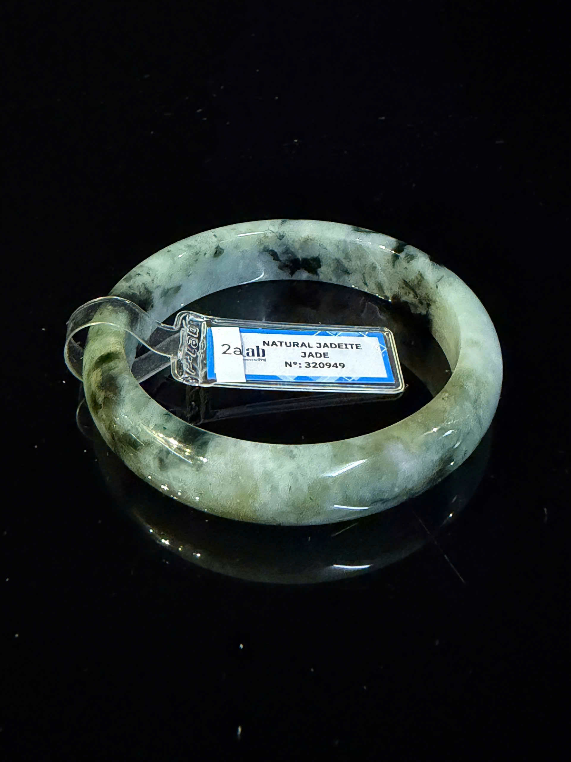 Vòng tay cẩm thạch mã 320949