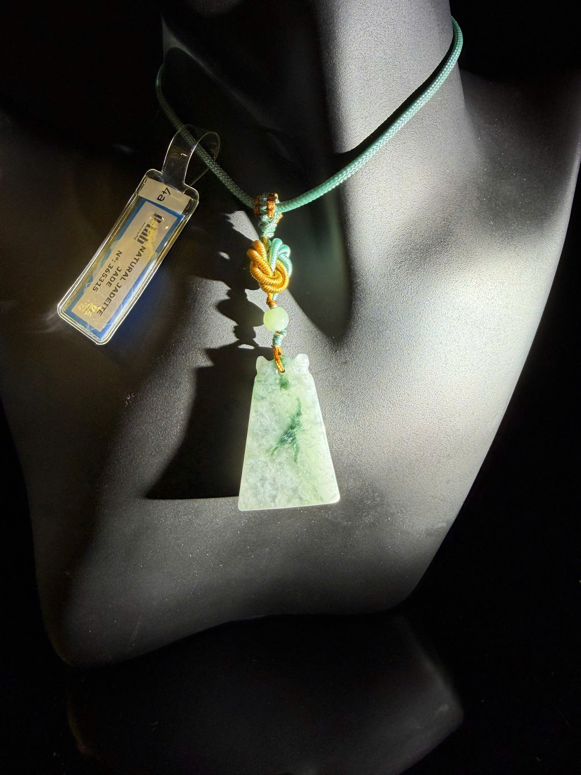 Modified trapezoid and bead cẩm thạch mã 365315
