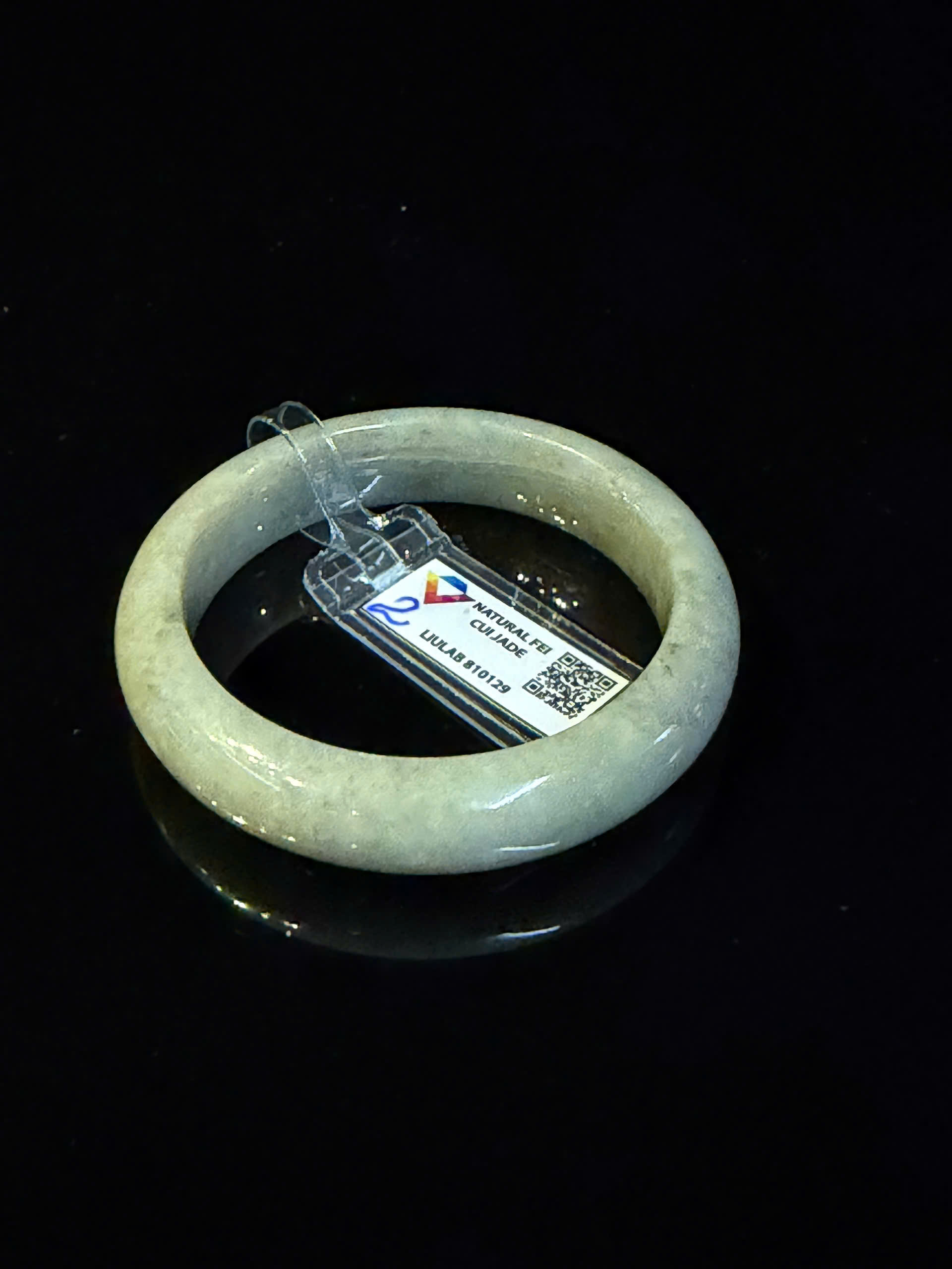 Vòng tay cẩm thạch LIULAB mã 810129