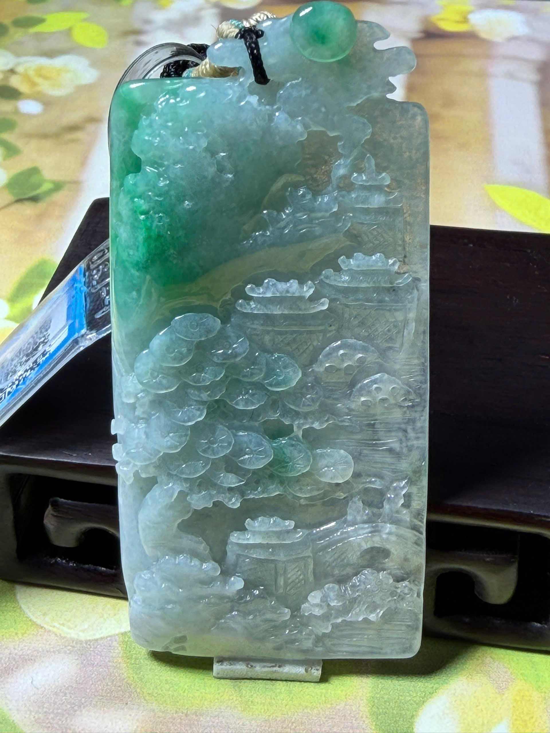 Mề đay cẩm thạch
