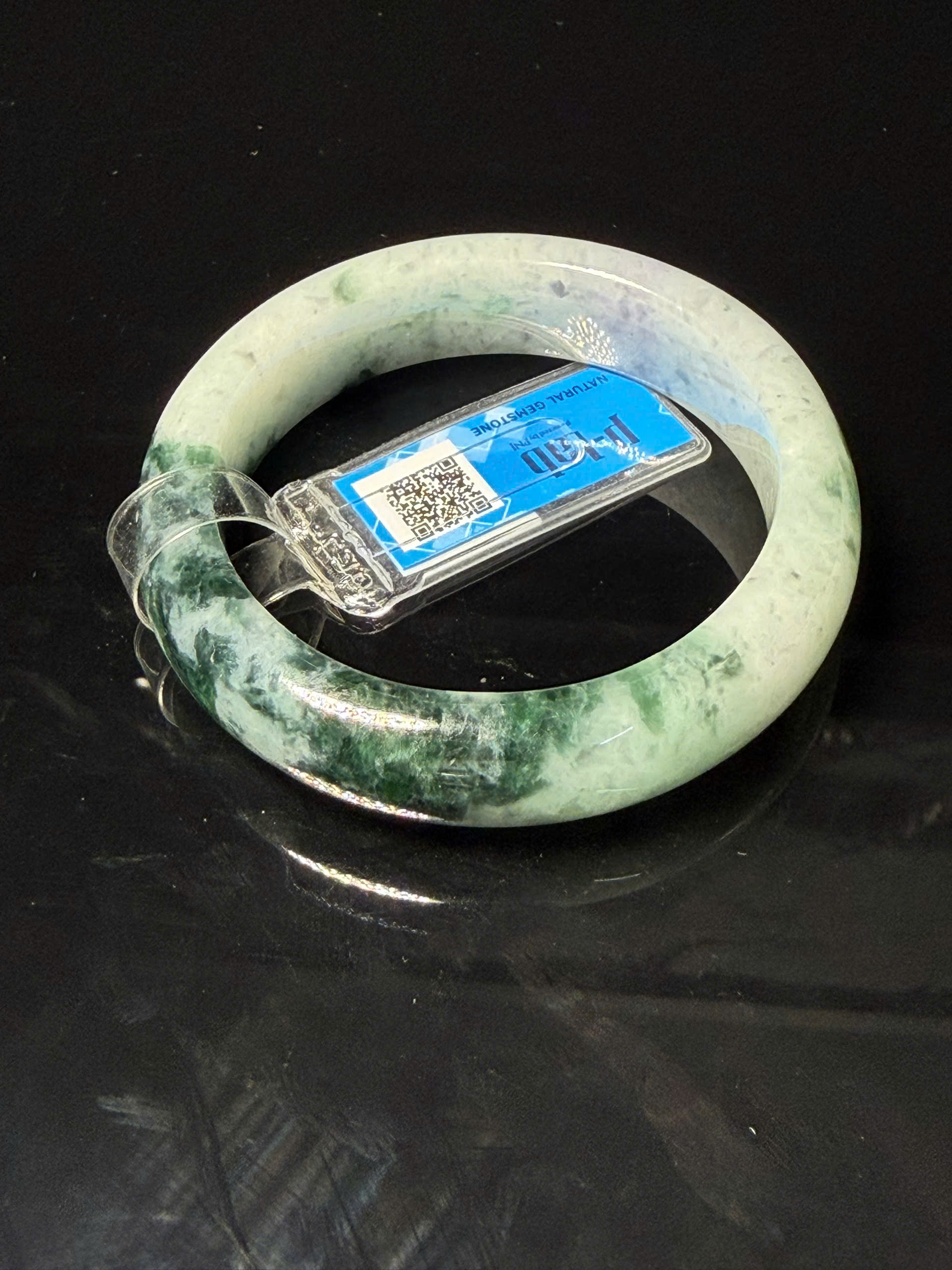 Vòng tay cẩm thạch