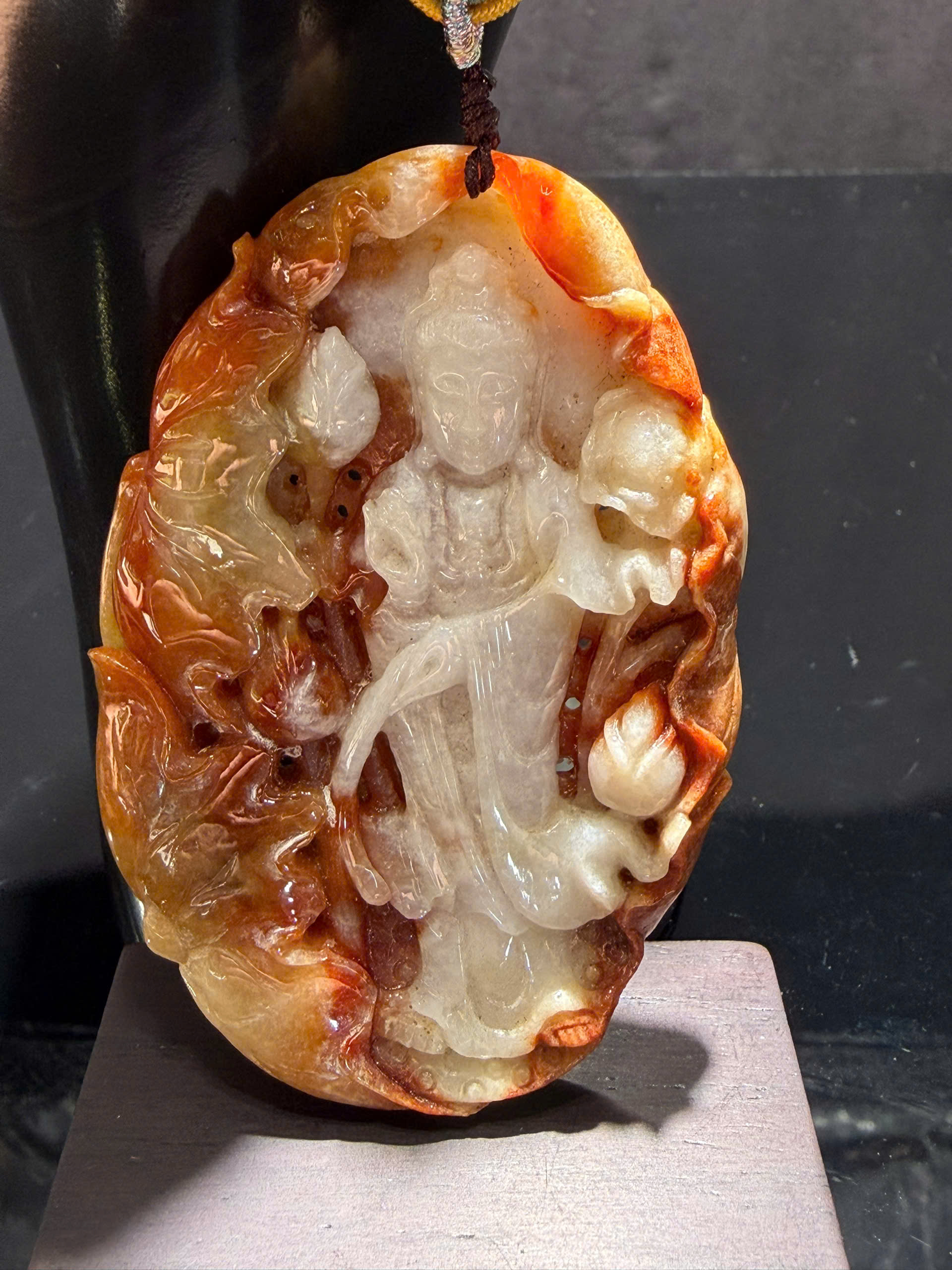 Tượng cẩm thạch
