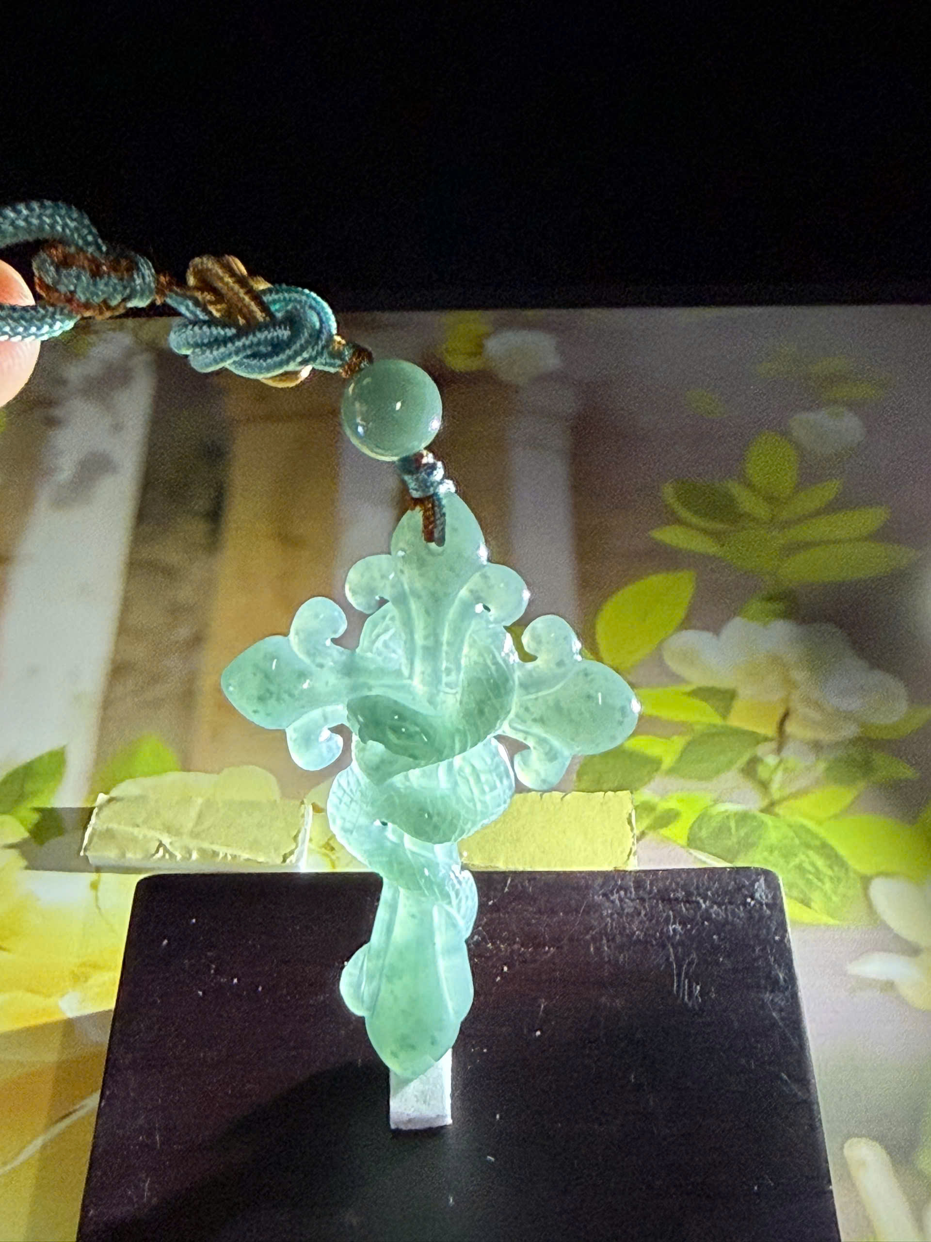 Cross and bead cẩm thạch